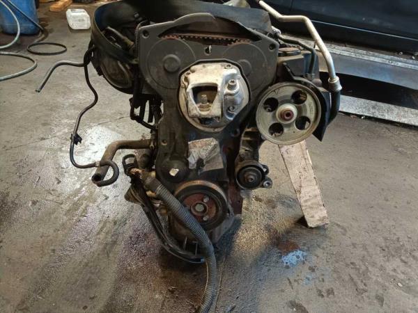 MOTEUR CITROEN / PEUGEOT 1.6 ESSENCE - Vue 4